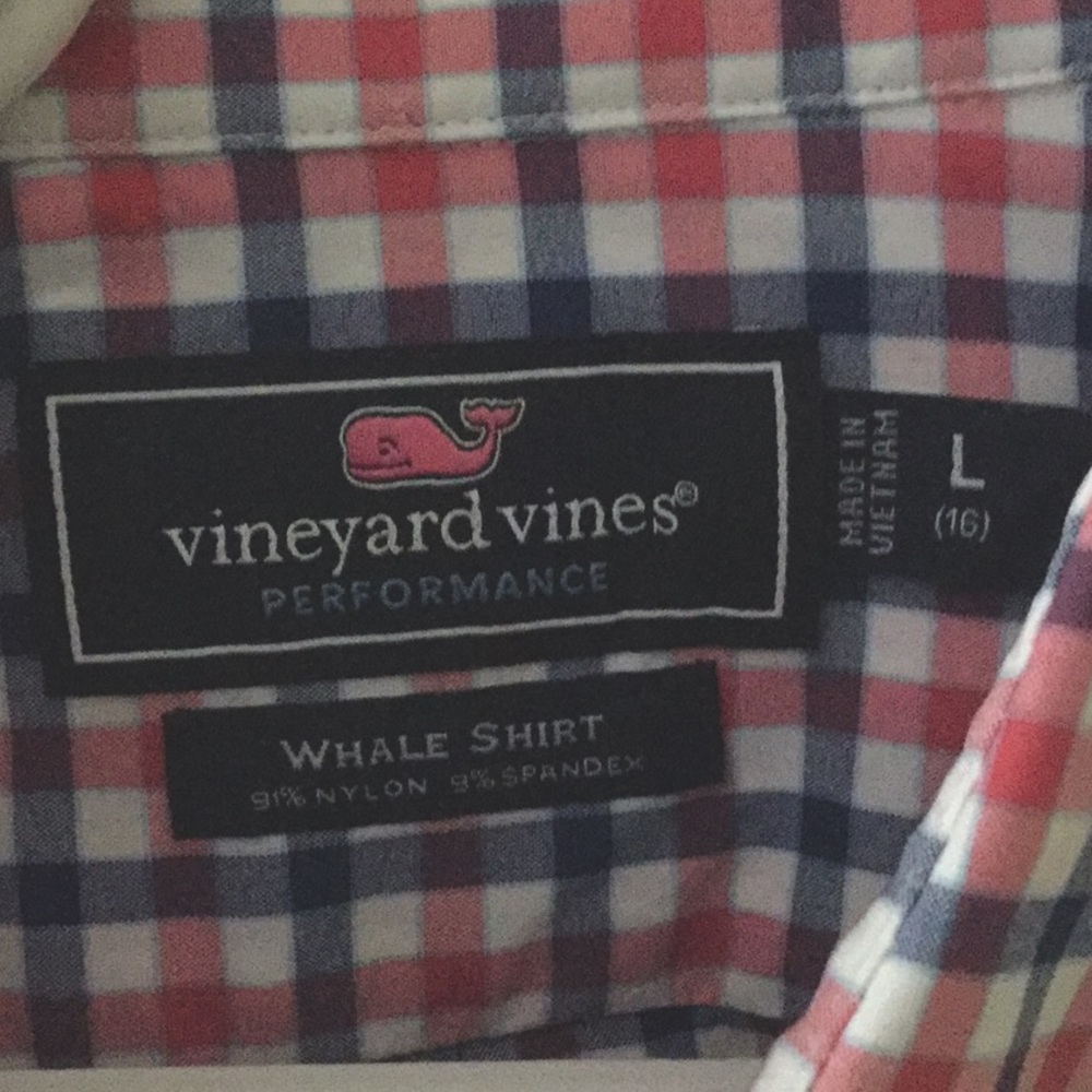 Boys Vineyard Vines button down shirt size L